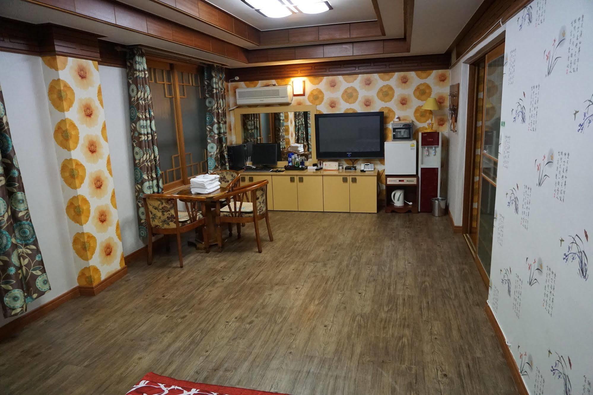 Goodstay Andong Park Hotel Exteriér fotografie